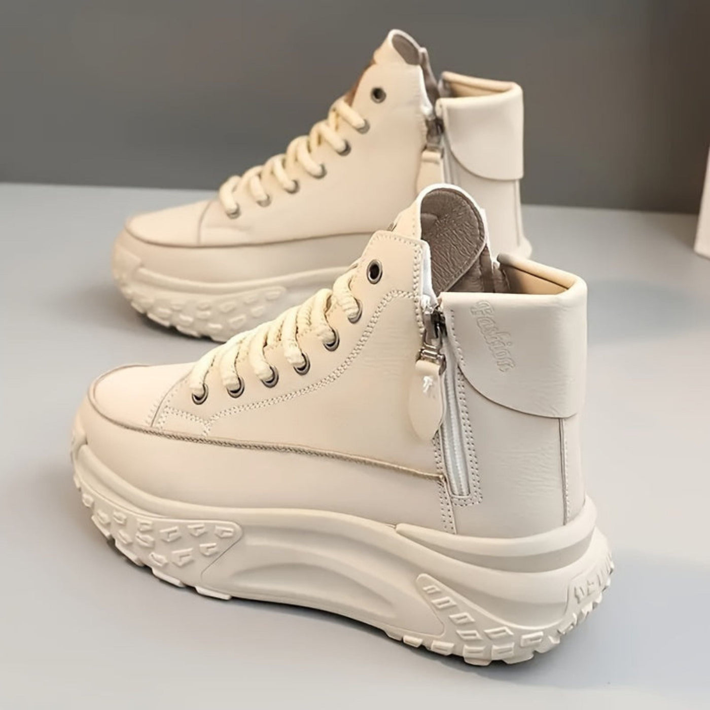 Angela™ – Cozy and Stylish Boots with Thick Sole